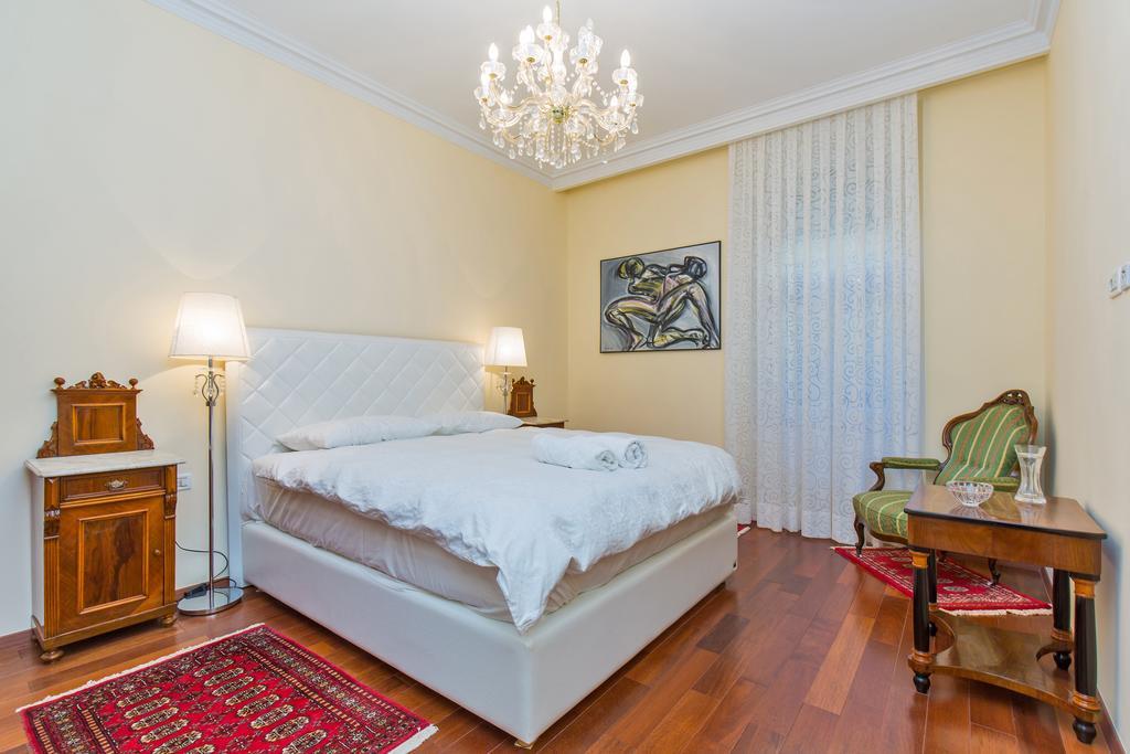 Luxury Seafront Apartment Banje Ragusa Esterno foto