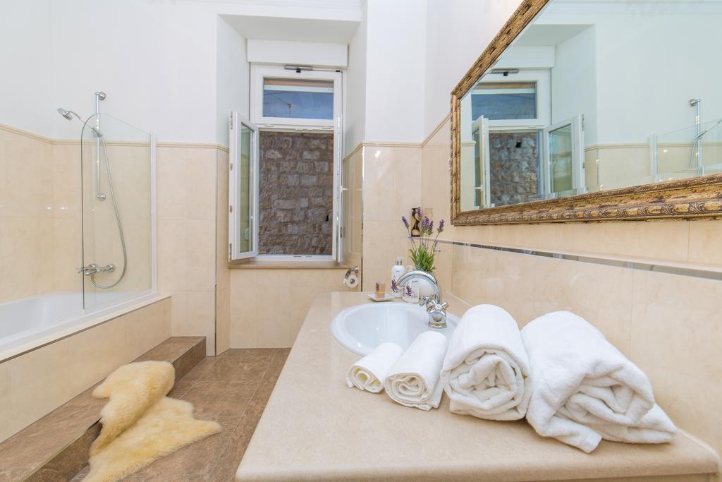 Luxury Seafront Apartment Banje Ragusa Esterno foto