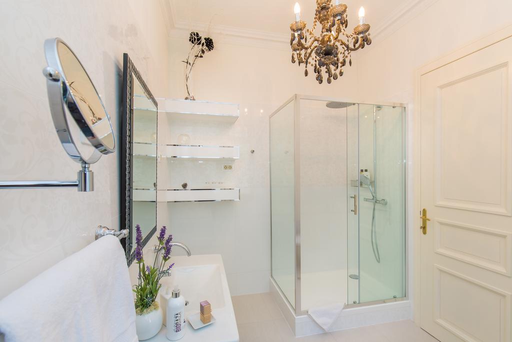 Luxury Seafront Apartment Banje Ragusa Esterno foto