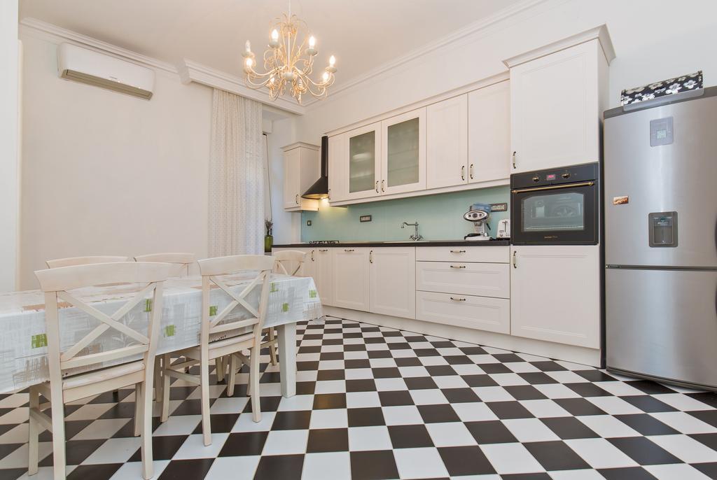 Luxury Seafront Apartment Banje Ragusa Esterno foto